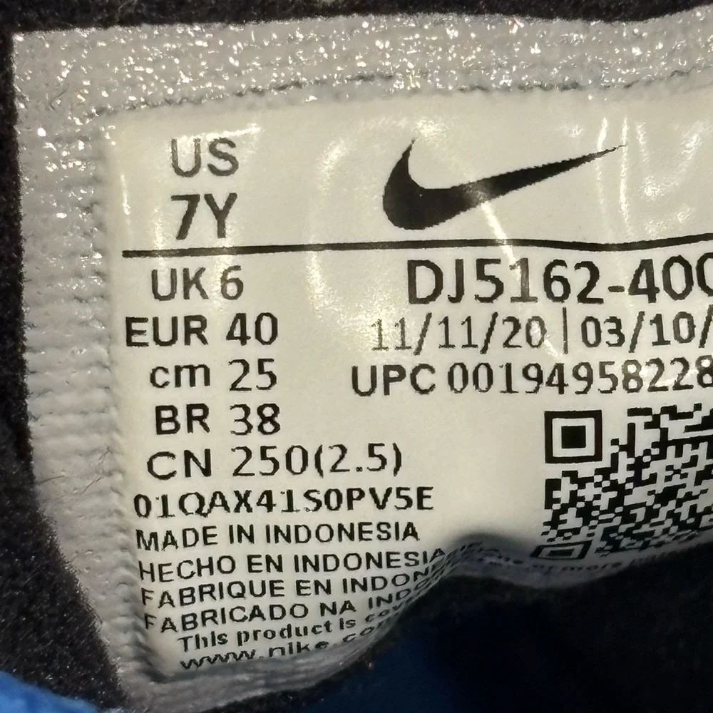 Nike Air Griffey Max 1 Size 7 Youth Blue and White Sneakers with Black Accents